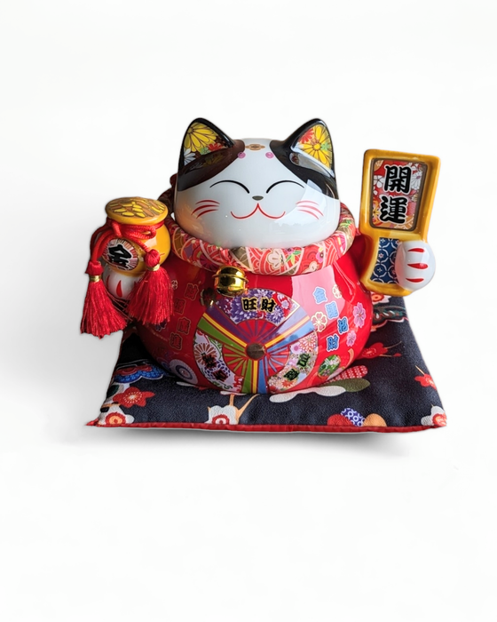 Lucky Cat Maneki Neko