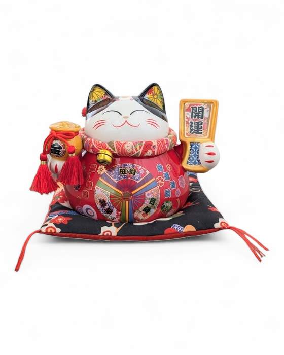 Lucky Cat Maneki Neko