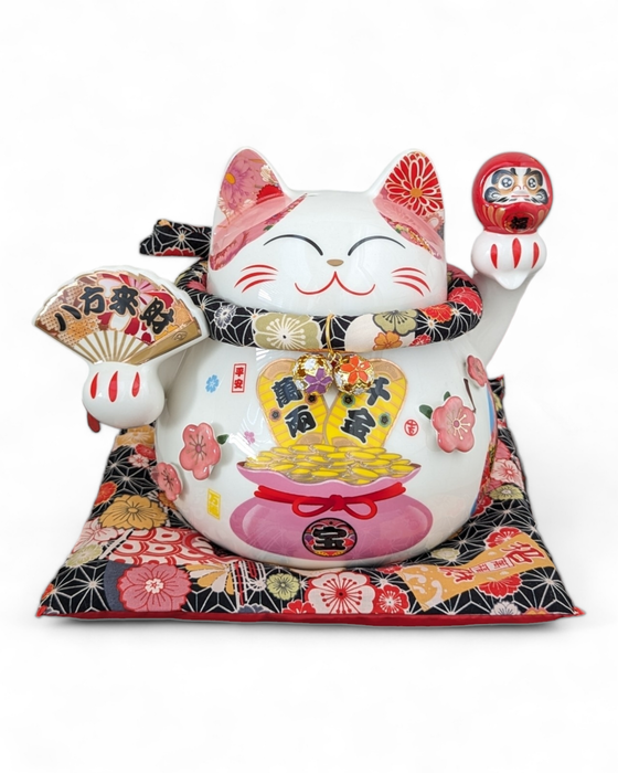 Lucky Cat Maneki Neko