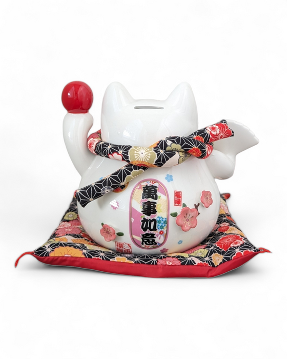 Lucky Cat Maneki Neko